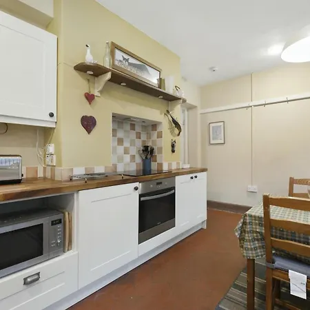 Holiday home Fieldside *